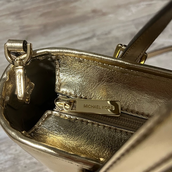 Michael Kors bag - Picture 6 of 13